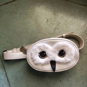 Harry Potter Fuzzy Furry Hedwig Owl Zippered Belt Bag Fanny Pack Waist Bag